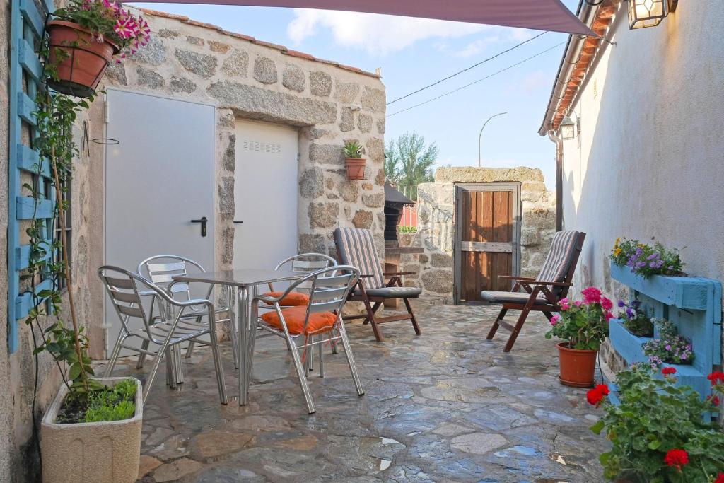 A balcony or terrace at Casa Rural El Berrueco