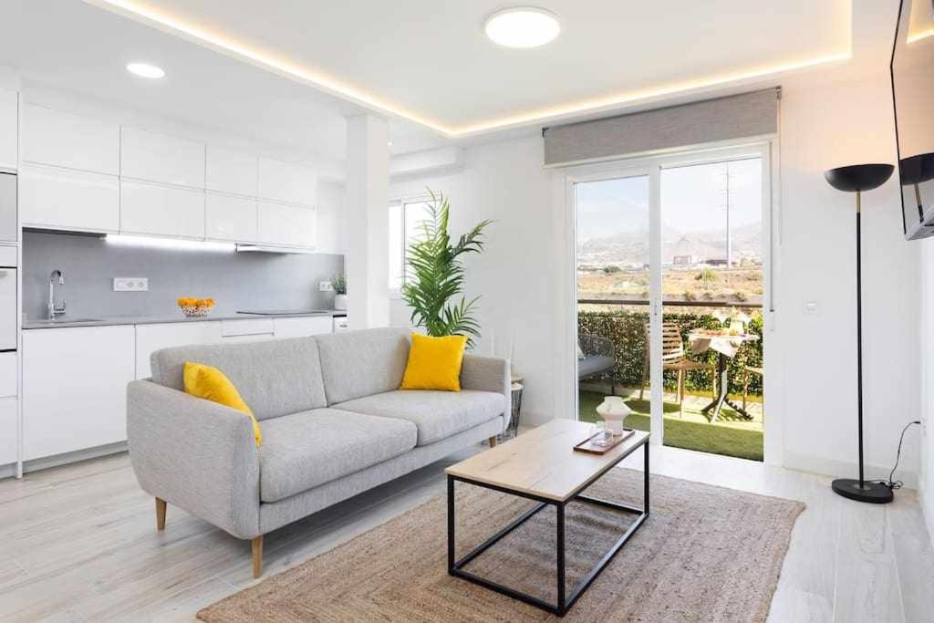 Kuchyň nebo kuchyňský kout v ubytování Sunnyland apartment arona