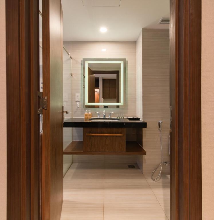 MySea Panorama Nha Trang Superview Apartments - 阳台工作室