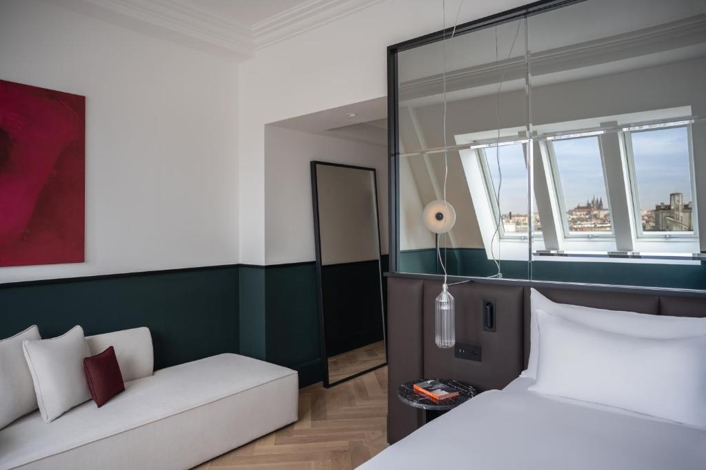 
Almanac X Suite with Castle view
