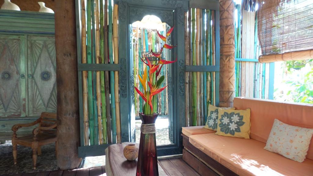 Posezení v ubytování Green Lodge Moorea