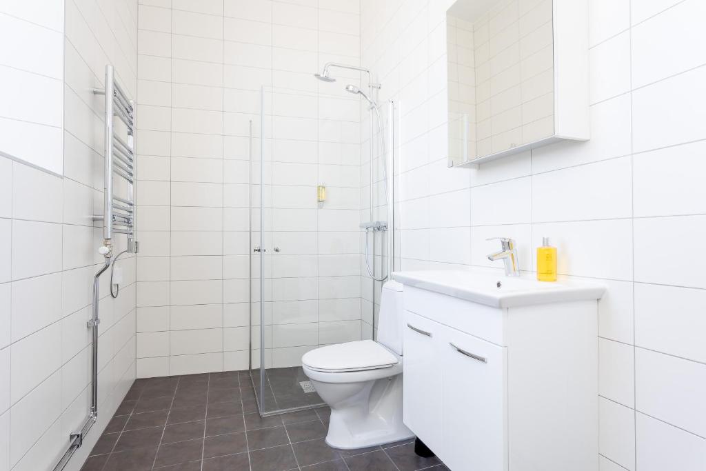 Koupelna v ubytování ApartDirect Linköping Vasastaden