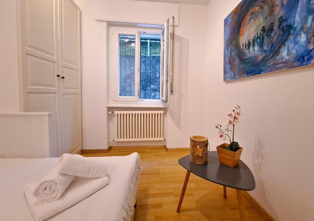 Suite Apartment with a view and free parking - Resim 17