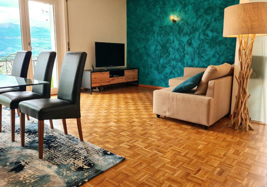 Suite Apartment with a view and free parking - Resim 5