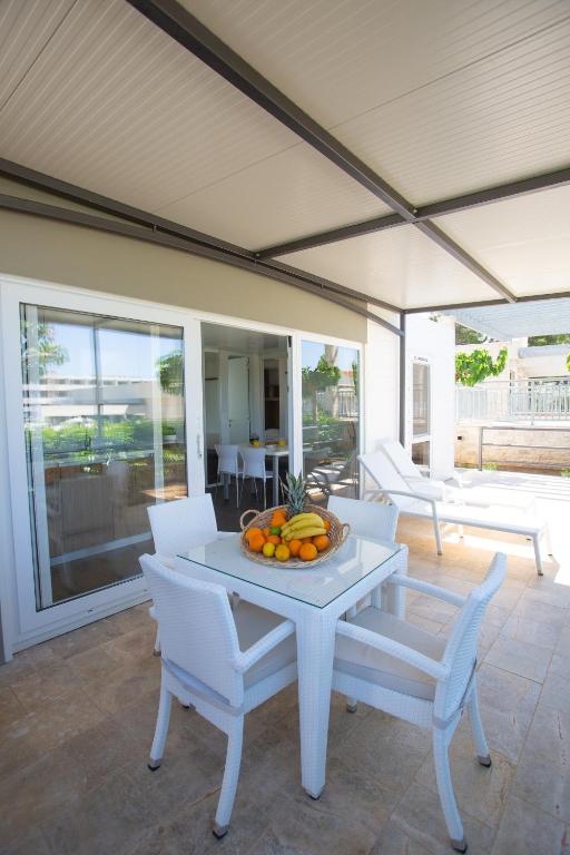 Patio o area all'aperto di Poseidon Mobile Home Resort