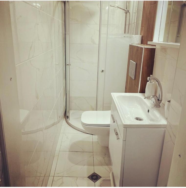 A bathroom at Апартамент Холи