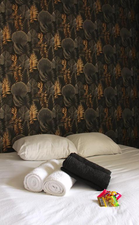 Postel nebo postele na pokoji v ubytování Kazeths Chambre chez l'habitant