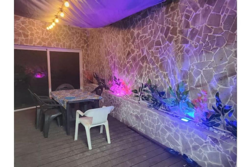 Fotografia z galérie ubytovania Casa encima del Mar, parquing, 4 patios, idilico v destinácii El Escobonal