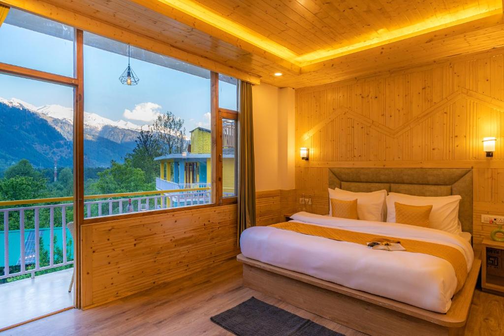 Nespecifikovaný výhled na hory nebo výhled na hory při pohledu z hostelu