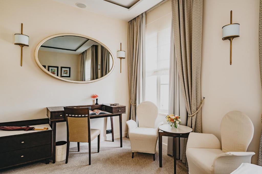 Mamaison Le Regina Boutique Hotel - Resim 21