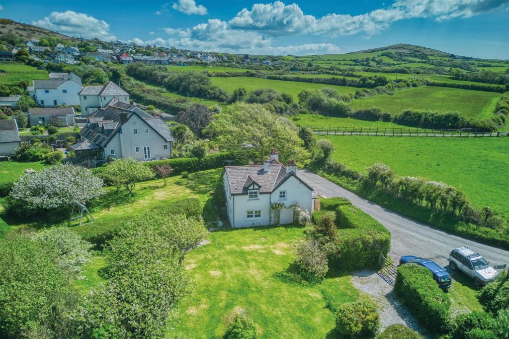 Dollars Cottage 4 Bedroom Cottage Llangennith, Llangennith (updated