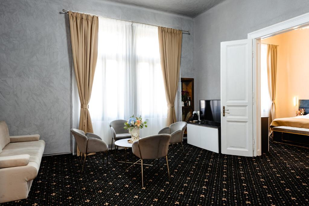 Palace Bulevard Inn - Resim 43