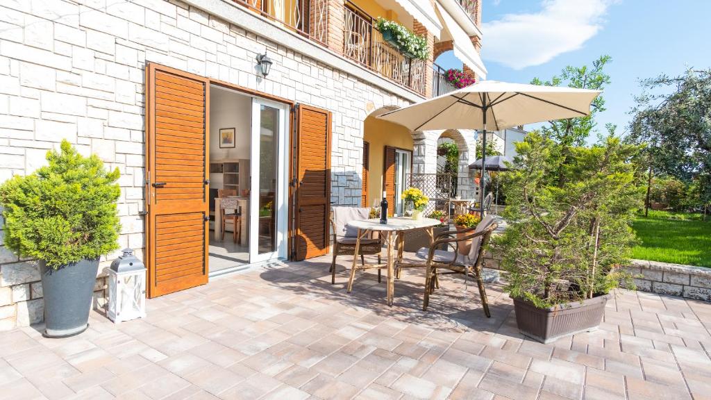Balkón alebo terasa v ubytovaní Apartmani Jolly Poreč: blizu centra i mora