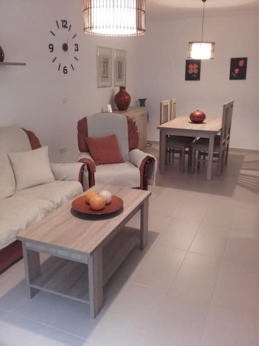 Posezení v ubytování Vivienda vacacional con garaje Vistas a Mágina