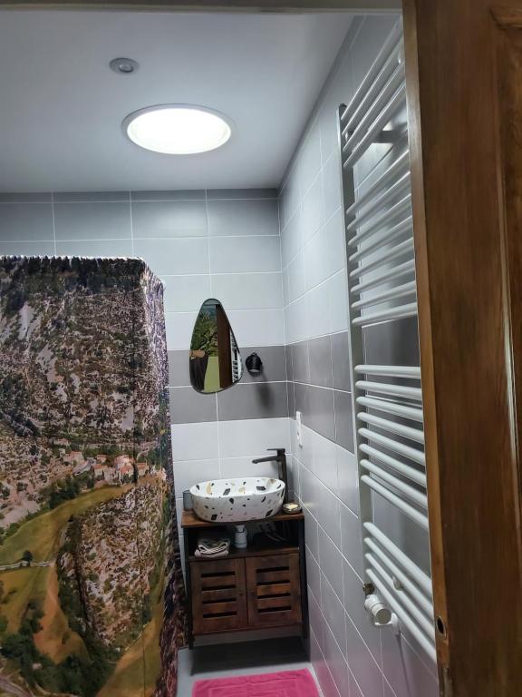 Fotografie z fotogalerie ubytování Chambre d'hôtes Le Cascadou v destinaci Banassac