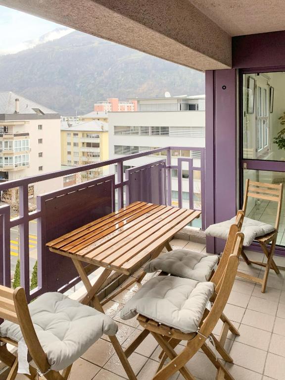Bright apartment with balcony in Brig city centre, Brig (aktualisierte