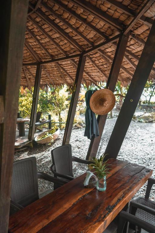 Taman di luar El Vijo Surf