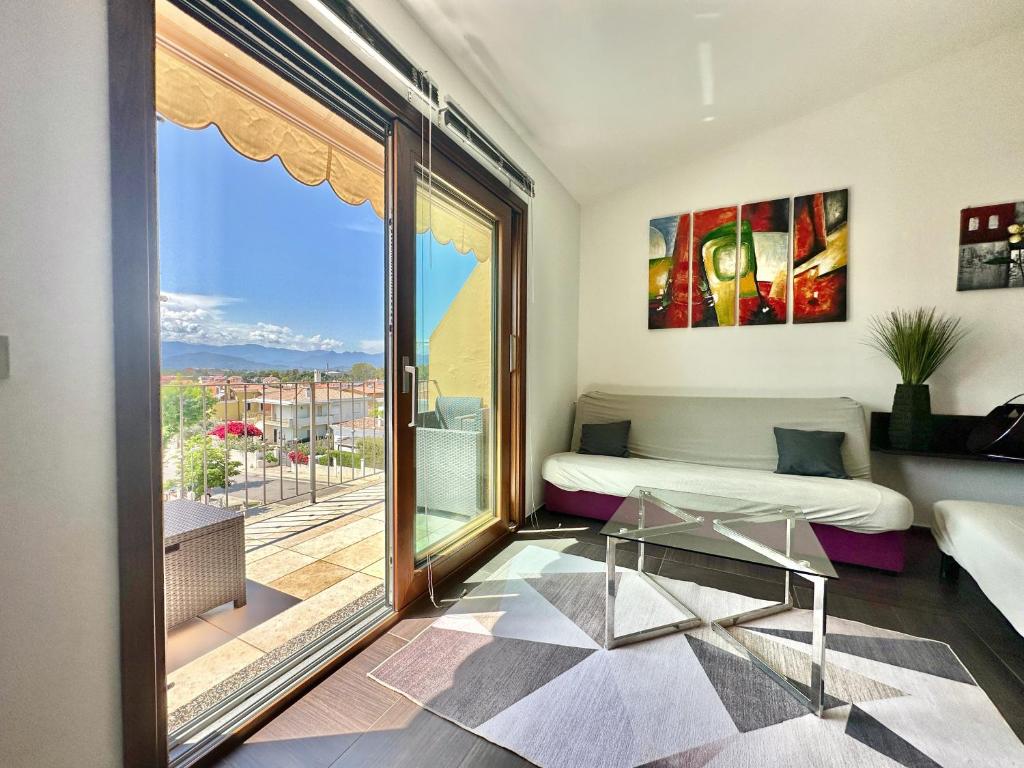 Jennas - Audrey ad Àrbatax - Lussuoso Appartamento Fronte Mare