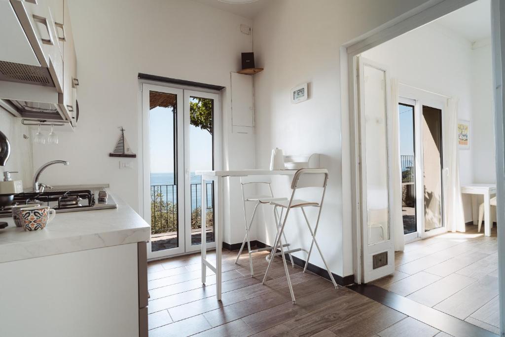 Kuchyň nebo kuchyňský kout v ubytování Villa Solaria