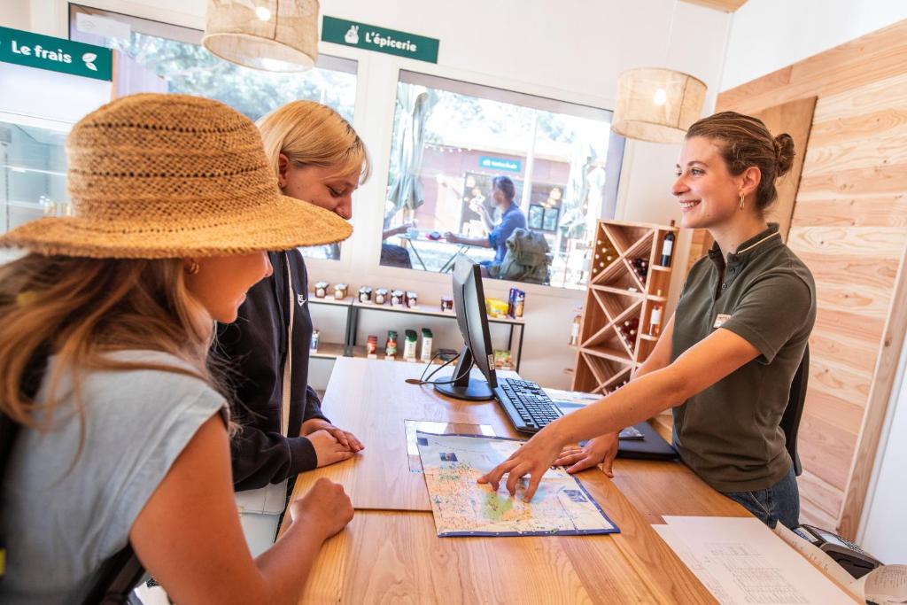 Hosté ubytování Huttopia Forêt de Janas