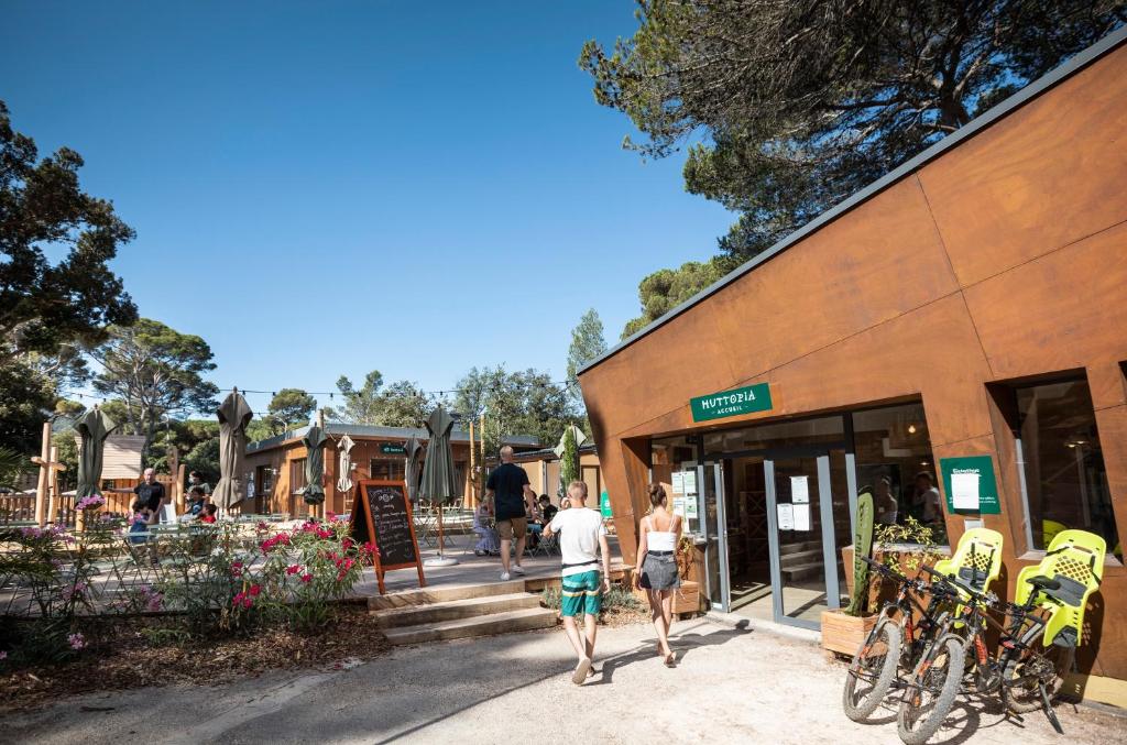 Fotografie z fotogalerie ubytování Huttopia Forêt de Janas v destinaci La Seyne-sur-Mer