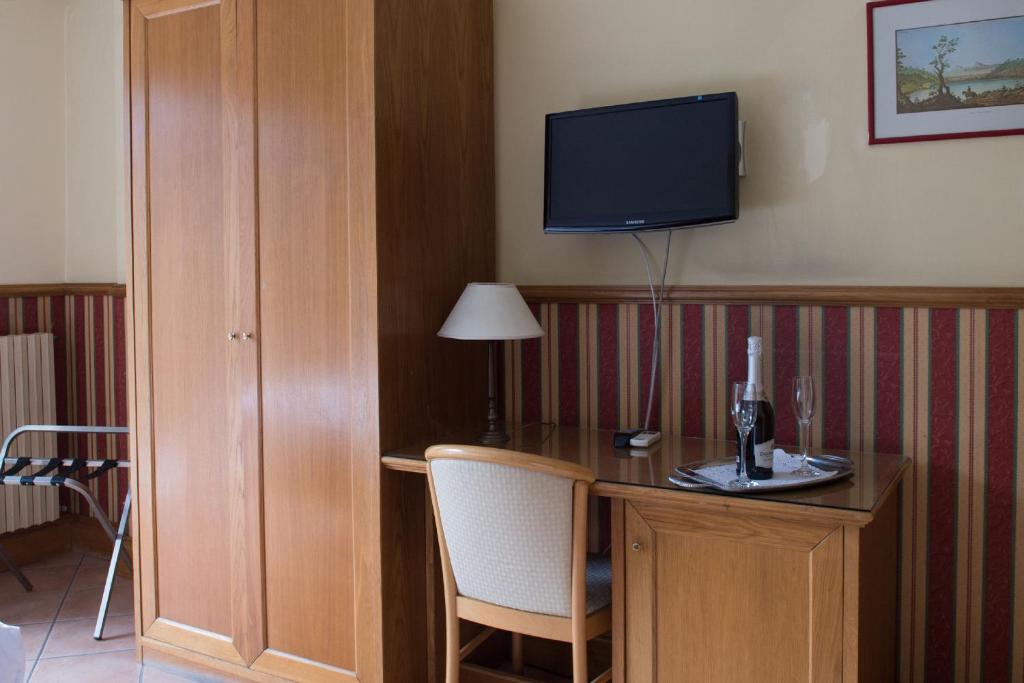 Hotel Leopardi - Resim 13