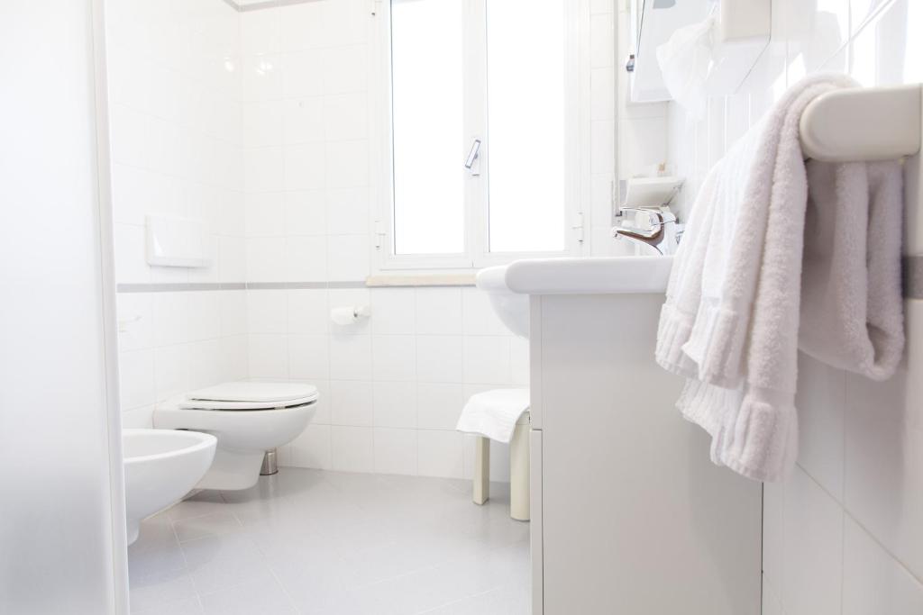 Allegroitalia Alassio Rosa - Chambre Double Ou Lits Jumeaux Économique