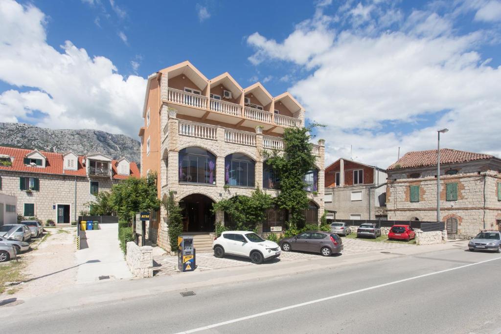Výhľad na hory alebo výhľad na hory priamo z apartmánu