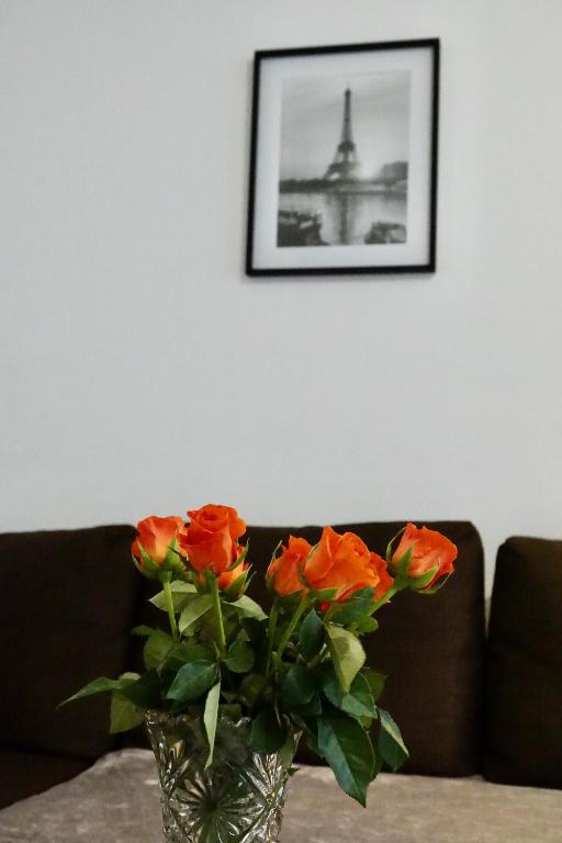 Zdjęcie z galerii obiektu Charming apartment very close to the City CENTER w Paryżu