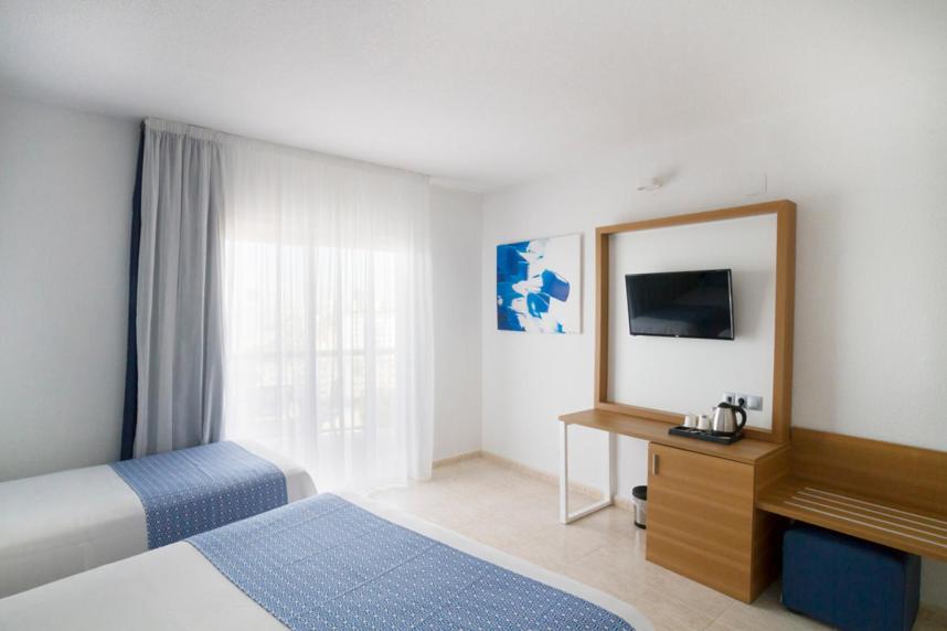 Ibersol Torremolinos Beach - Pièce Triple Standard Avec Vue Sur La Mer Partielle