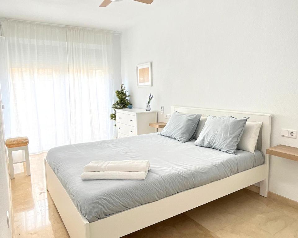 Postel nebo postele na pokoji v ubytování Apartamento dúplex 6 personas en zona tranquila CALPE