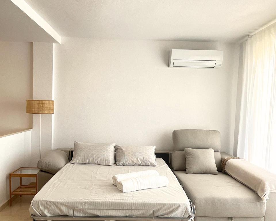 Postel nebo postele na pokoji v ubytování Apartamento dúplex 6 personas en zona tranquila CALPE