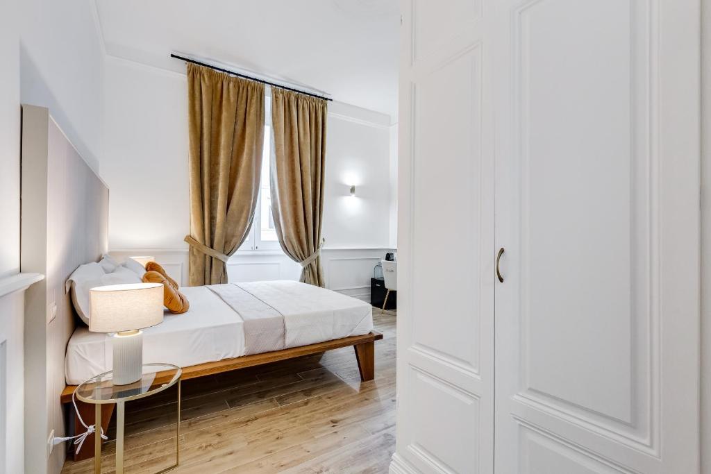 Monti Suites Cavour - Double Room With Private Bathroom