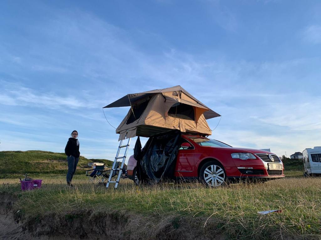 ZeltLodge Roof Top Tent (Irland Dublin)