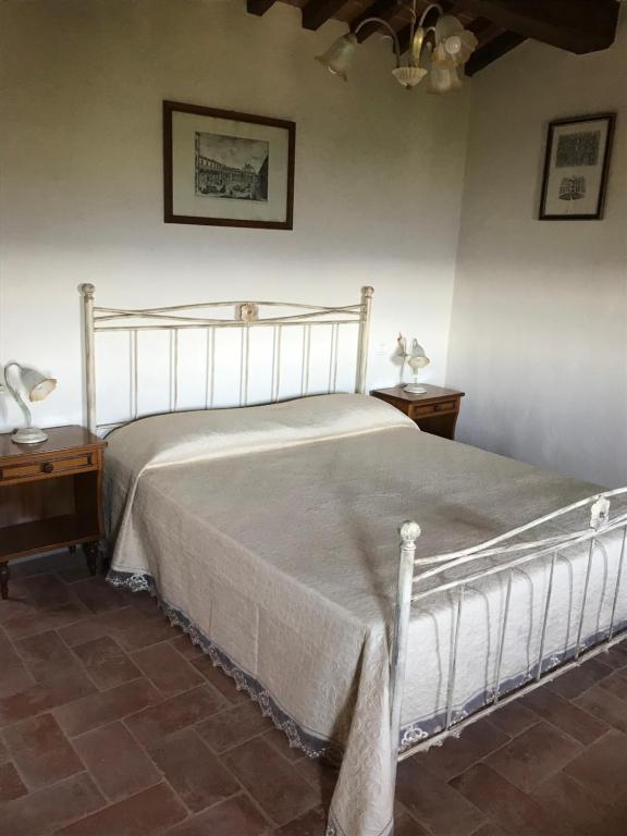 Postel nebo postele na pokoji v ubytování Borgo Chiantina