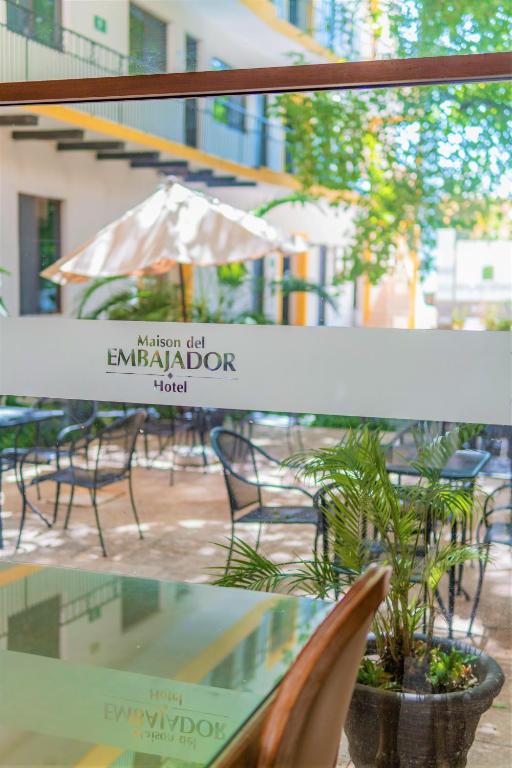 Restaurace v ubytování Maison del Embajador