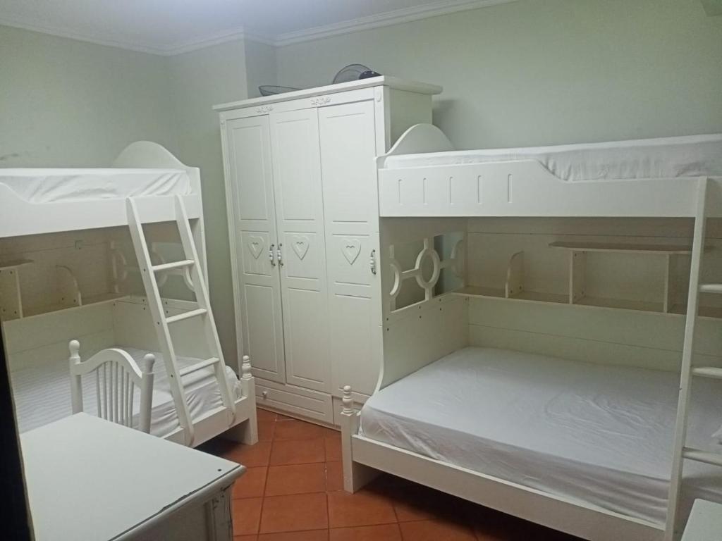 Porto Marina, north coast