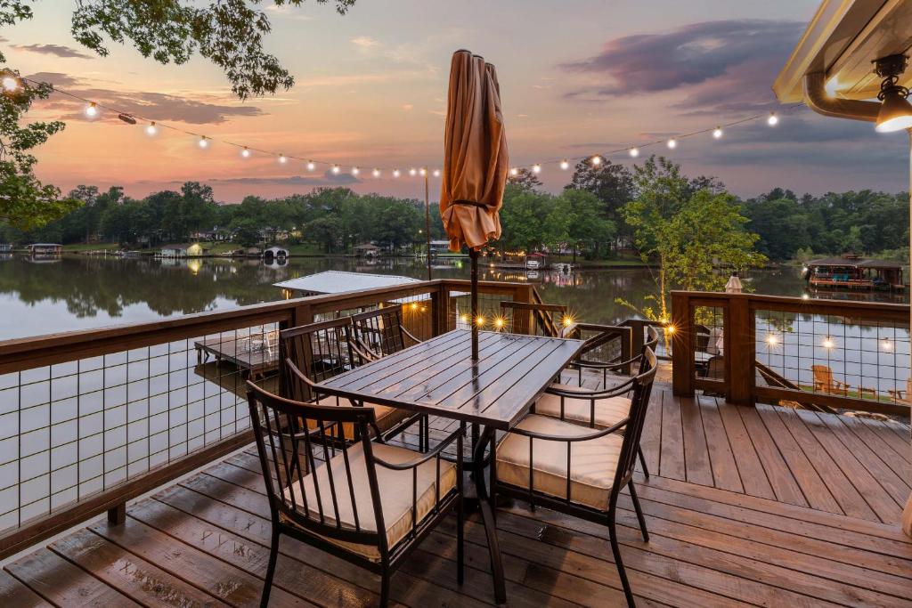 Bear Creek Cottage, Resseaus Crossroads (updated prices 2024)