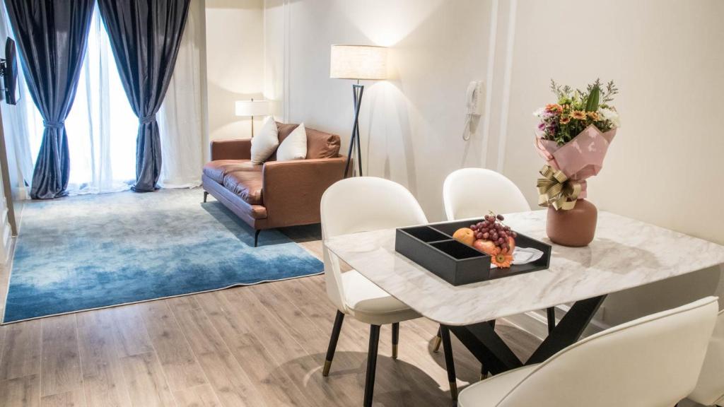 Posezení v ubytování Noble Cebu Hotel
