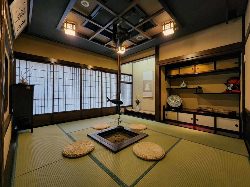 Foto dalla galleria di Ryokan Tanabe 旅館 田邊 a Takayama