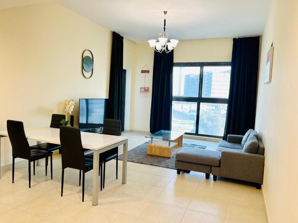 STAY Supreme 1 BR Apartment in Dubai AL Ain Road Dubai Land Residence