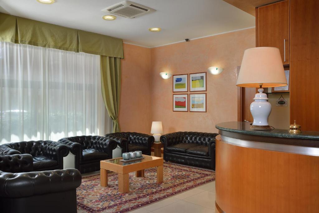 Astor Hotel - Resim 14