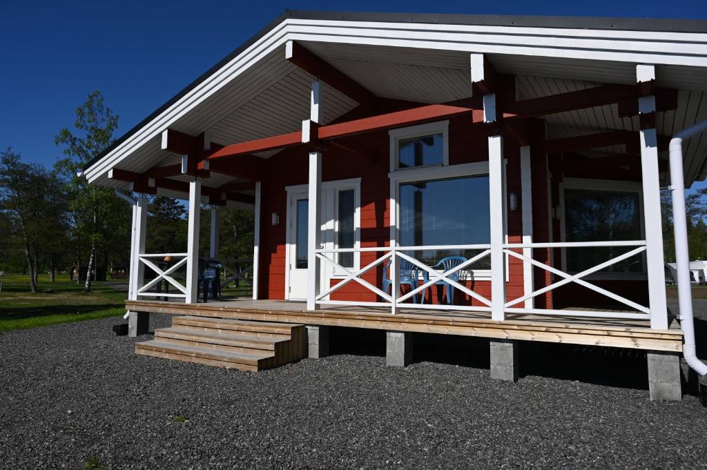 Pukinsaaren Camping - One-Bedroom Chalet