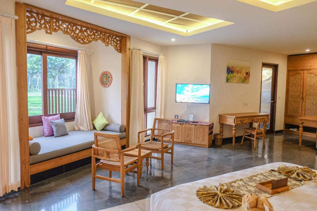Green Field Resort Ubud - جناح مطل على المسبح