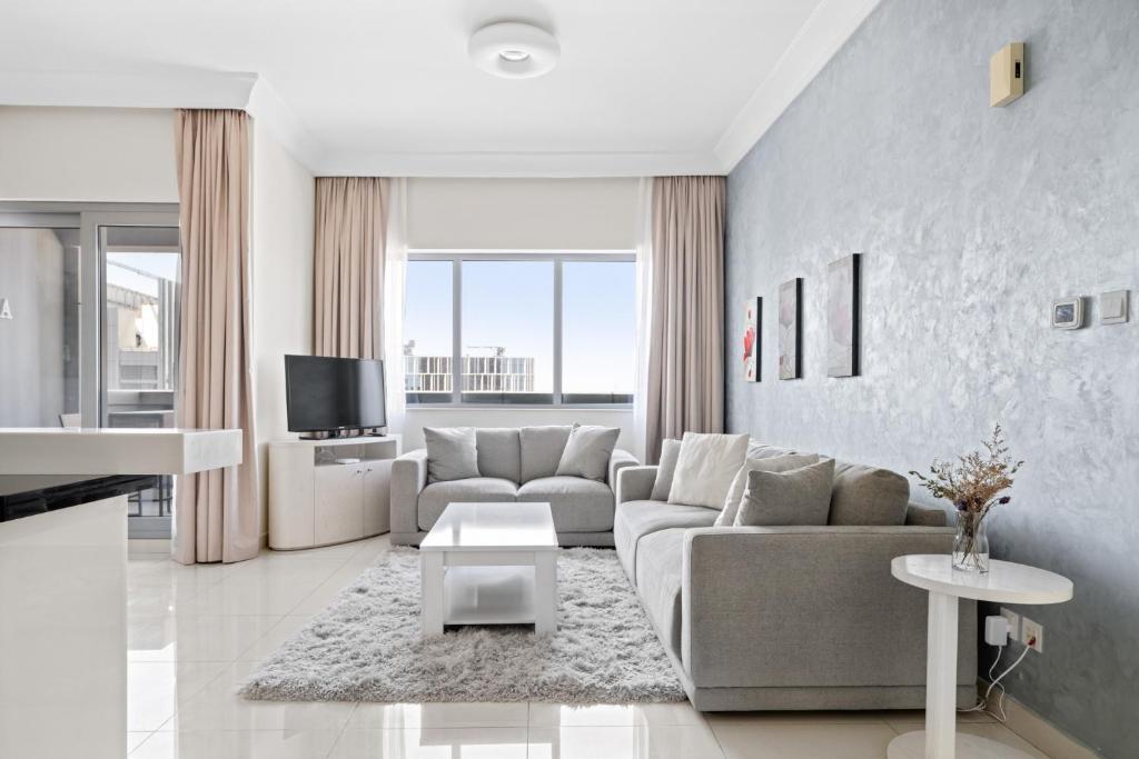 ALH Vacay – Close to Dubai Mall – 2 Bedroom in DAMAC Maison Mall Street