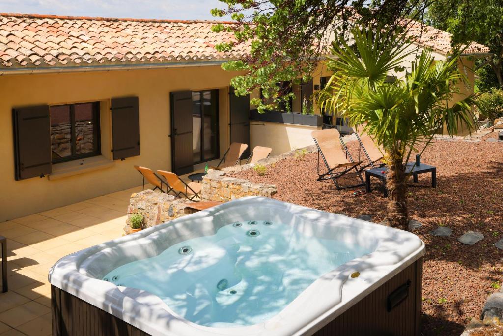 Fotografie z fotogalerie ubytování Maison Thérèse by Panorama Locations - SPA privatif v Carcassonne
