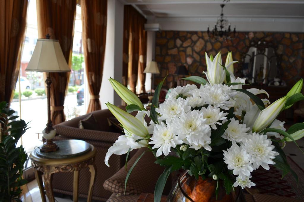 A seating area at Iris Spa