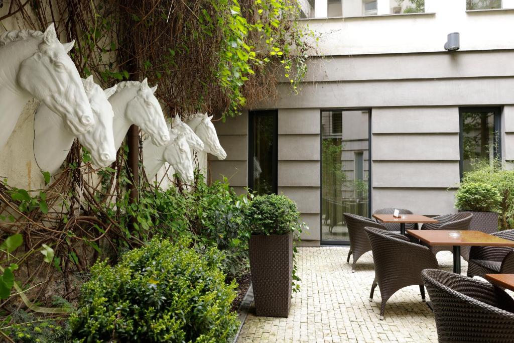 Hotel Prokop Square - Resim 40