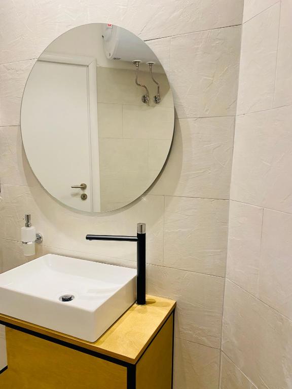 Koupelna v ubytování Maor Hotel