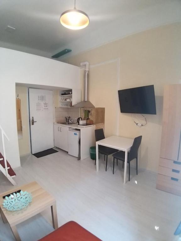 Kuchyňa alebo kuchynka v ubytovaní Melisa Apartment